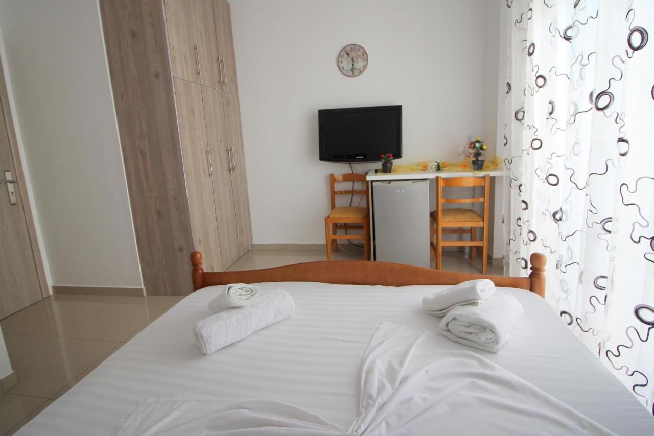 Eduart Apartments 2 Sarandë Buitenkant foto
