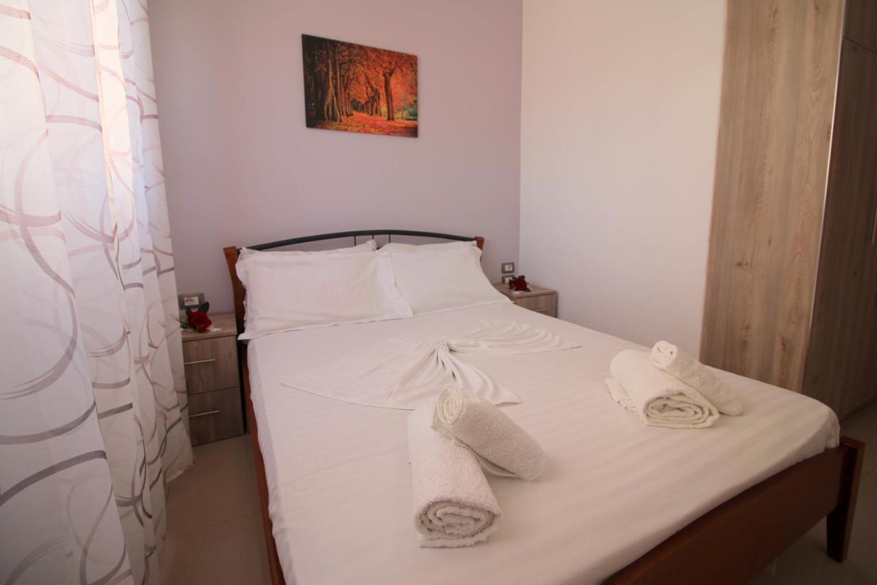 Eduart Apartments 2 Sarandë Buitenkant foto